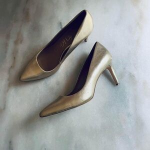 Calvin Klein golf pumps size 9